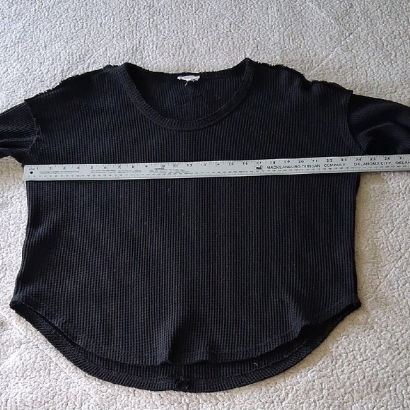 LA MIEL Black Textured Knit Top - Picture 5 of 6